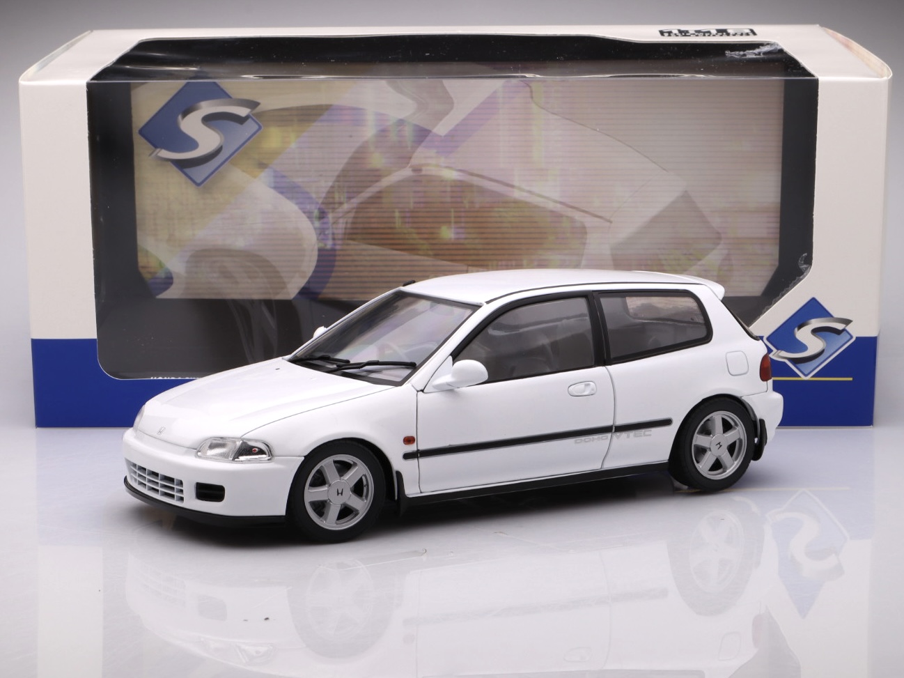 Honda Civic (EG6) - 1991, white Solido 1:18