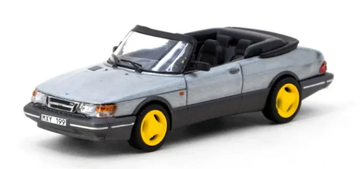 (CHASE) Saab 900 Turbo Cabrio z kartami kolekcjonerskimi Tarmac Works 1:64