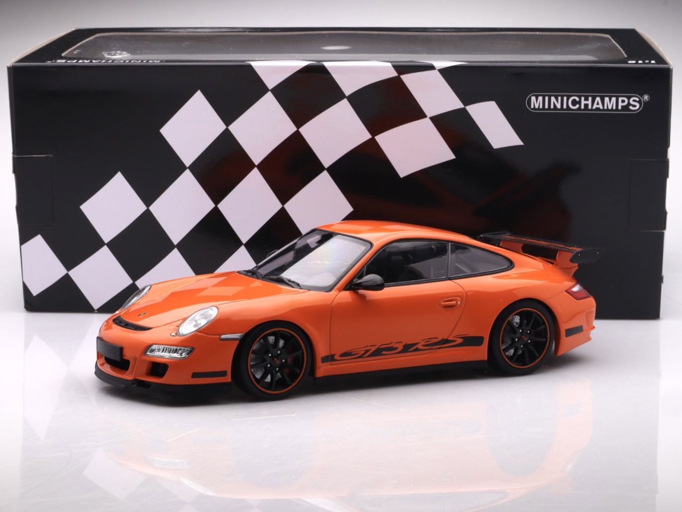 Porsche 911 (997) GT3 RS - 2007, lava orange Minichamps 1:18