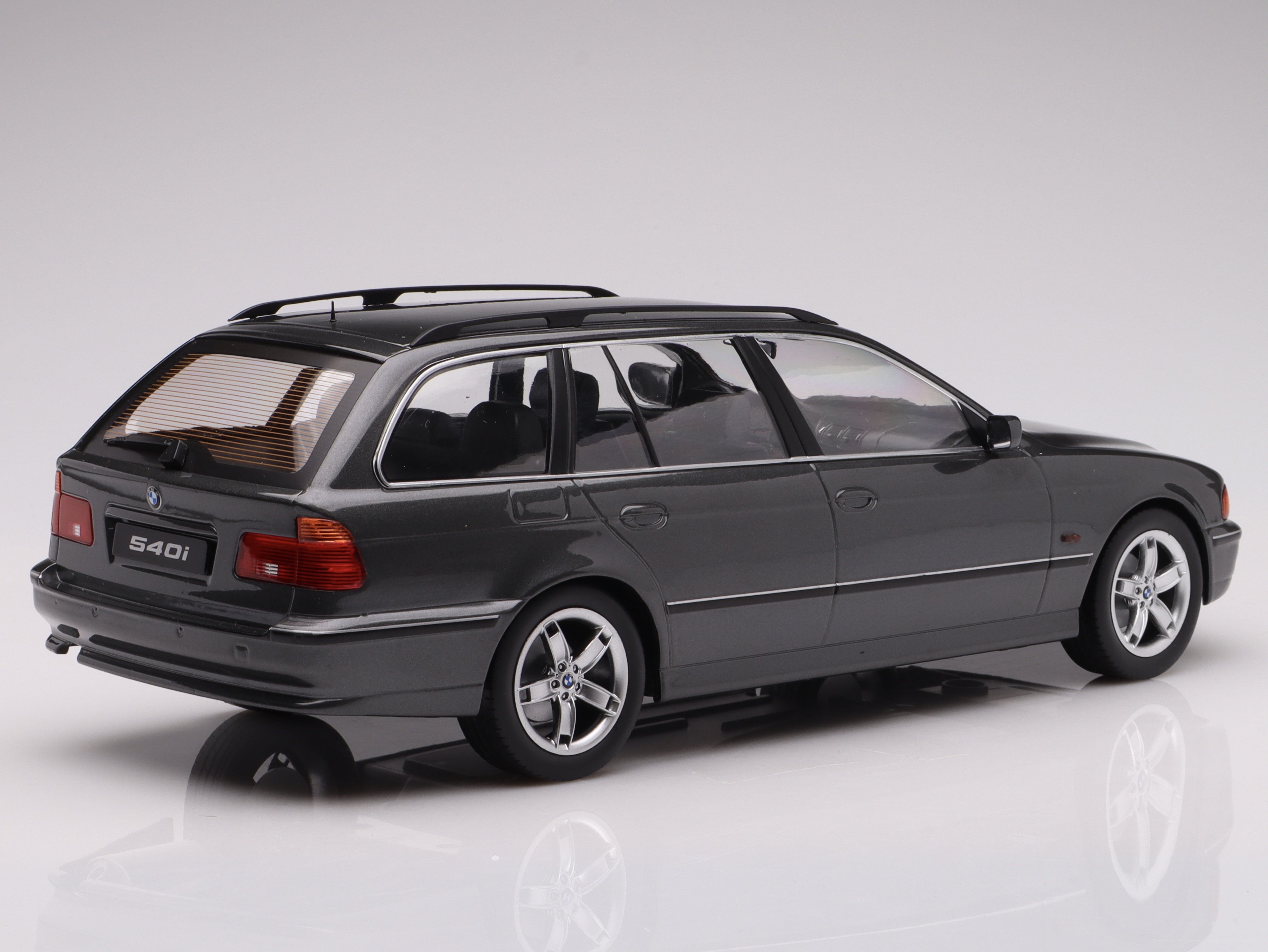 97e18b11d710594e1d7e94bf5dba3980