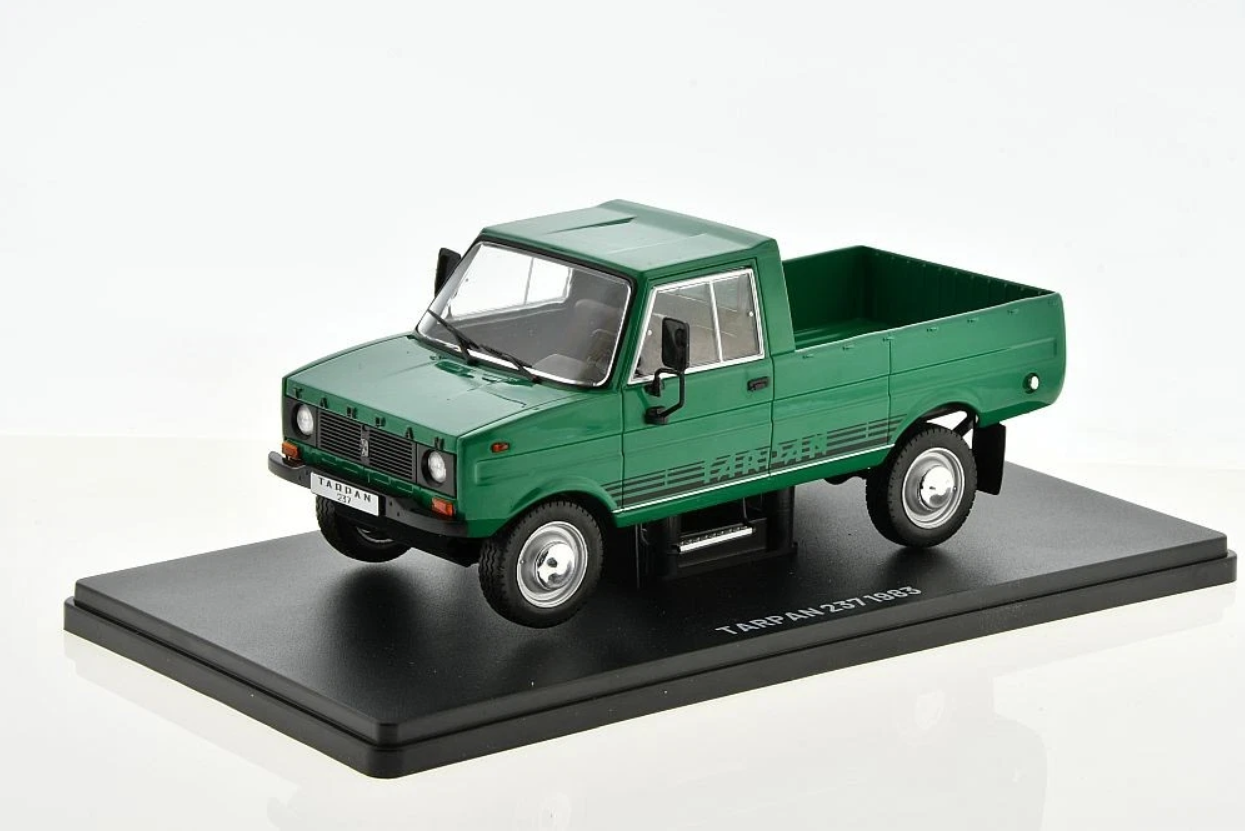 TARPAN 237 PICK-UP OPEN 1983 - BLISTER BOX, GREEN Edicola 1:24