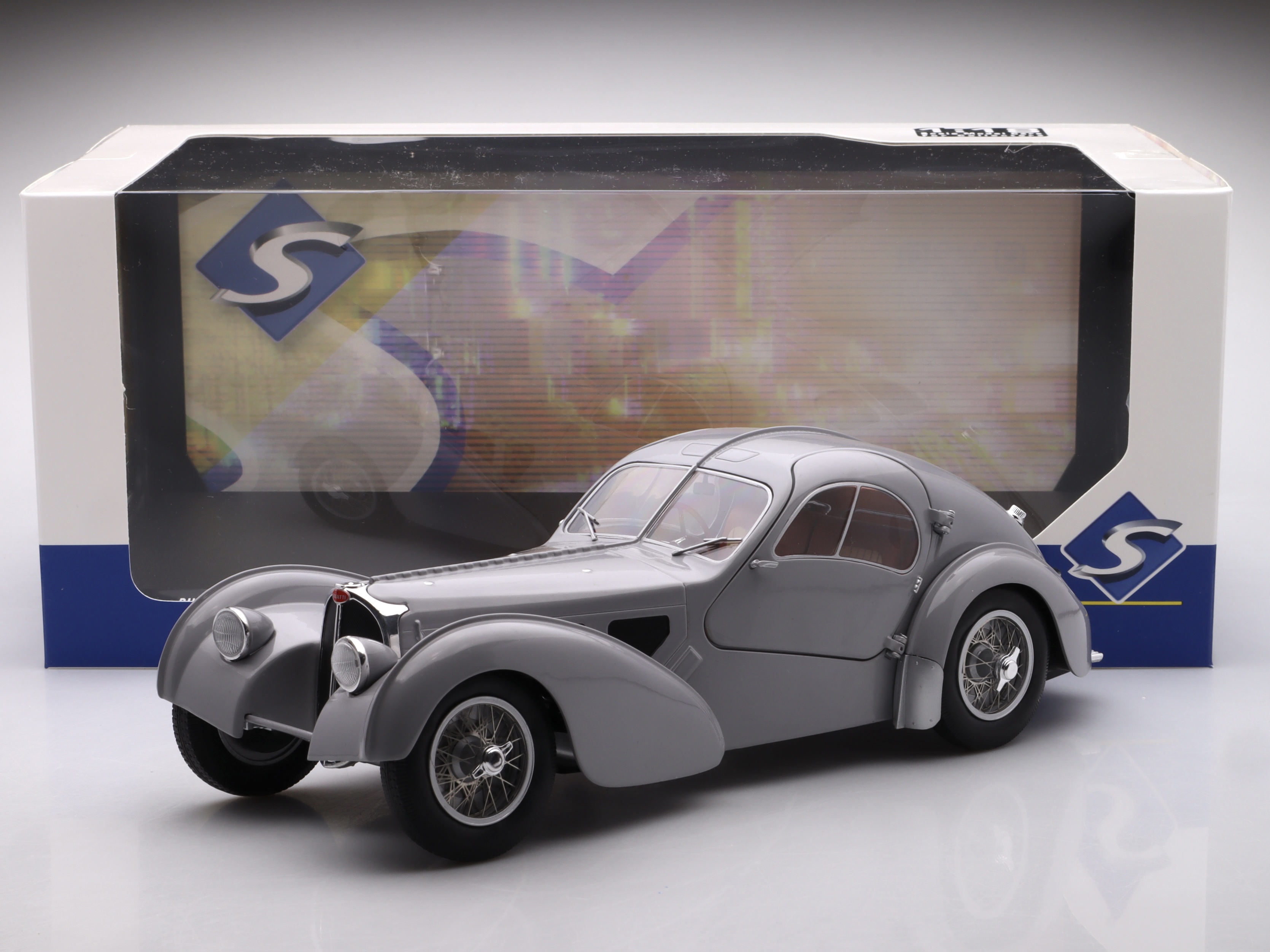 Bugatti Atlantic Type 57 SC - 1937, mat silver Solido 1:18